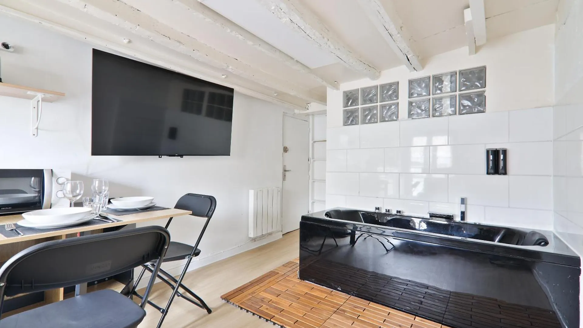 Quartier Saint-michel Notre-dame 3 Free Netflix * Paris